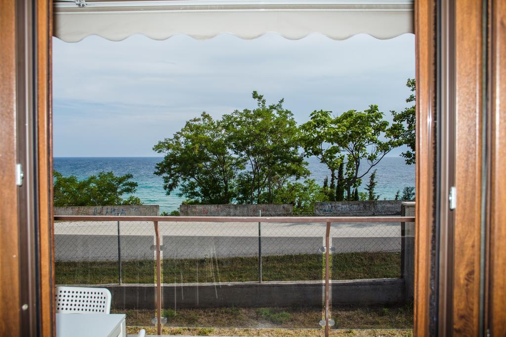 Sea View Appartment In Geoponika Nea Kallikrateia Eksteriør bilde